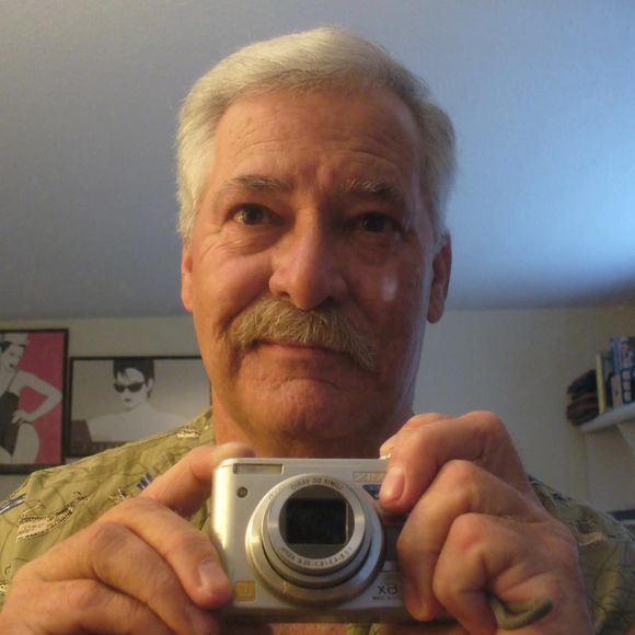 Meet your Posher, Robert - Picture 1 of 1